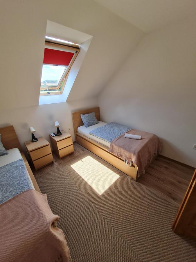 Patakmalom Vendeghaz Hotell Döbrönte Exteriör bild